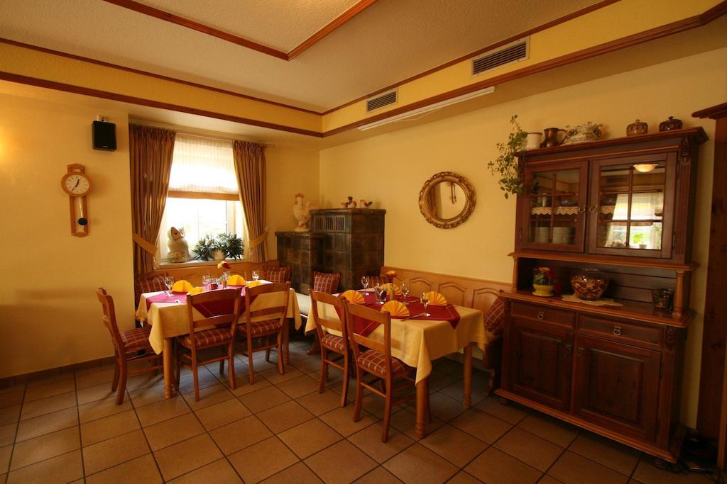 Hotel Company Cölbe Екстериор снимка